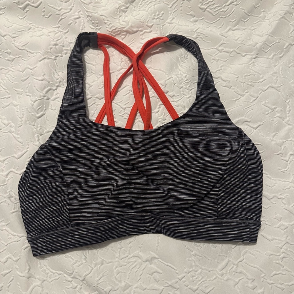 Lululemon sports bra